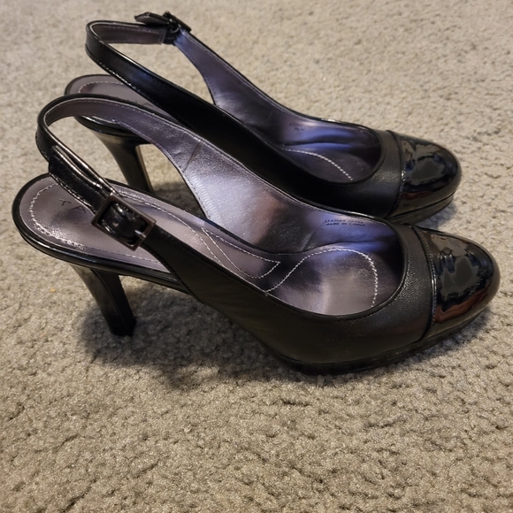 Tahari Black sling back heels - Picture 8 of 8
